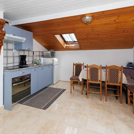 Classic And Trendy With Terrace - Two Bedroom With Terrace *