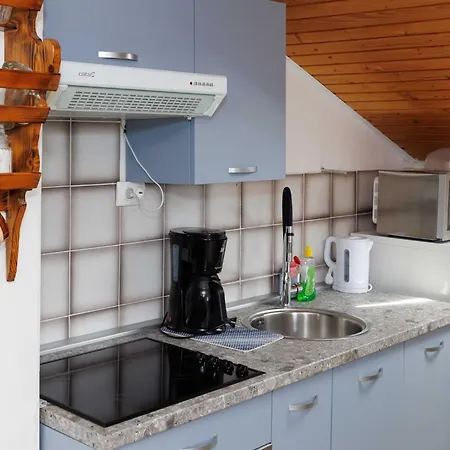 Classic And Trendy With Terrace - Two Bedroom With Terrace